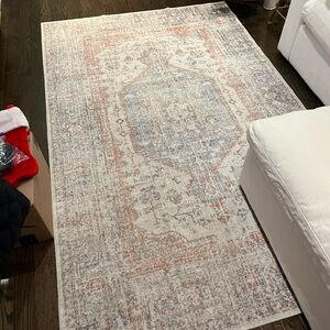 Vintage Style Area Rug - Multicolor